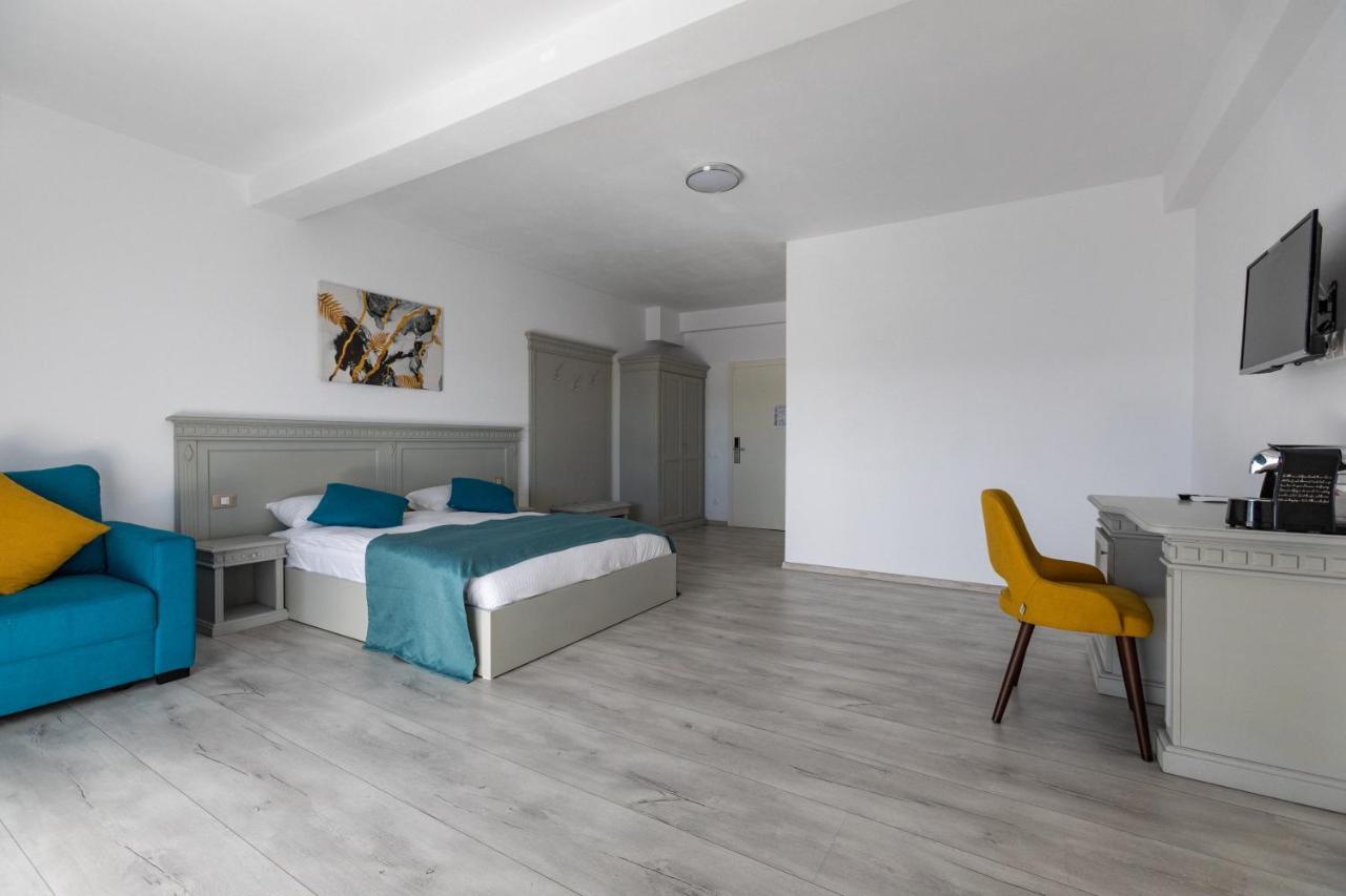 Sky Rooms Sub Coasta Eksteriør billede